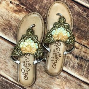 EEEEUC Size 9 Naughty Monkey Jeweled thongs